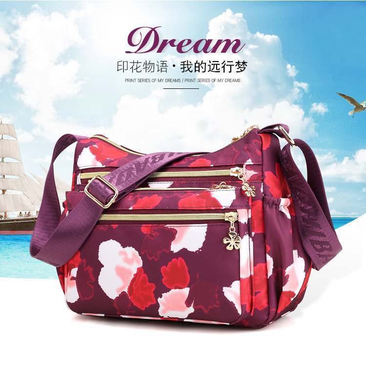 Korean sports travel shoulder bag (Maroon)