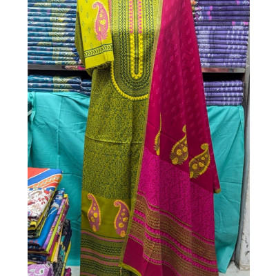 New Exclushive Collection High Qualitiey Cotton Printed Three Piece