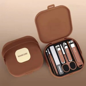 Portable Manicure Set (8 Pieces)